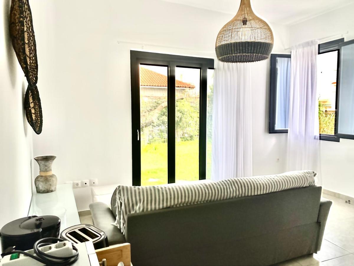 Alkestis Studios Lixouri Bagian luar foto